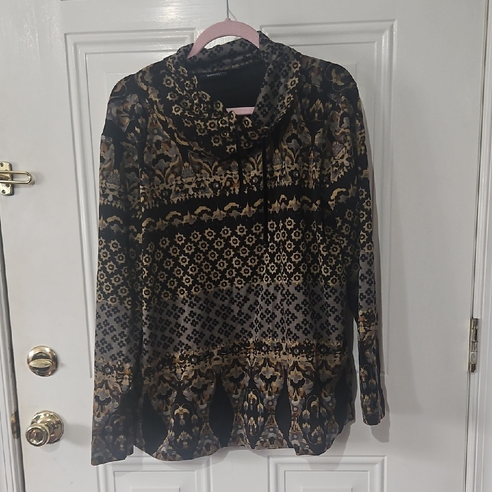 Susan Graver Black and Gold Patterned Hoodie